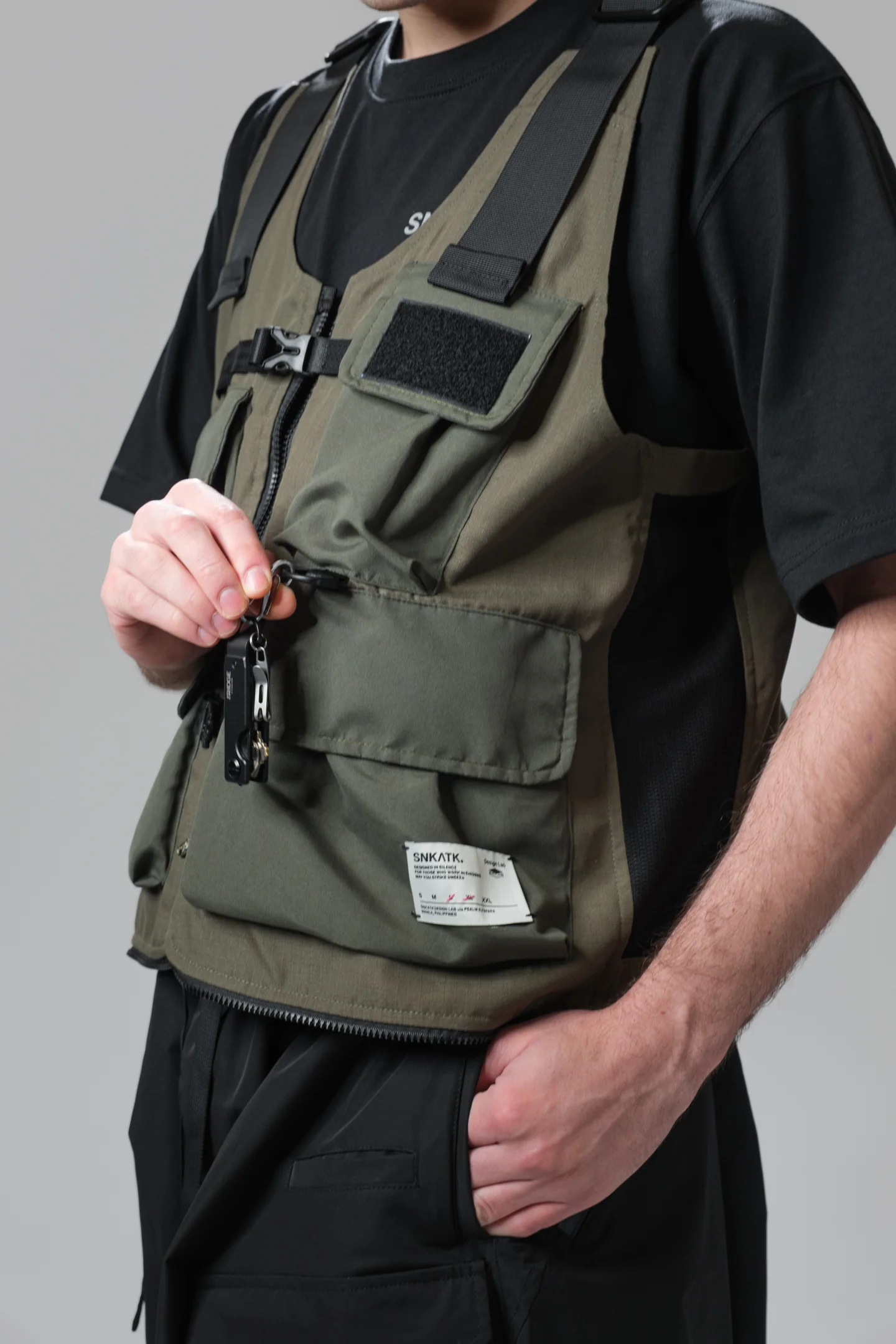 BADLANDS Utility Vest/Tote Bag - Evergreen - Image 8